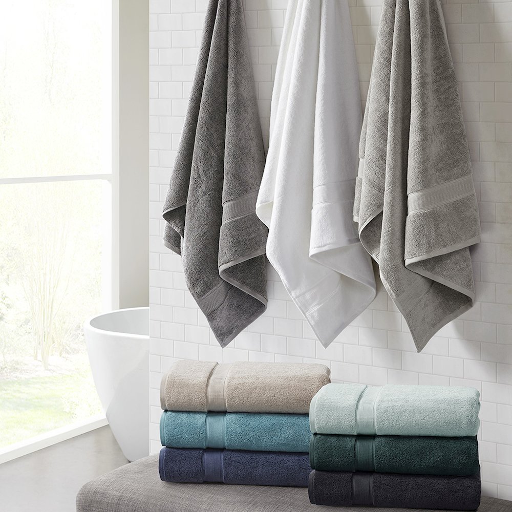 100% Cotton Bath Sheet Antimicrobial 2 Piece Set in Dark Green Color. Picture 3