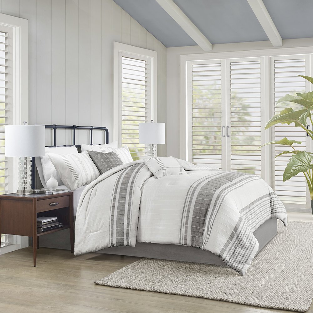 6 Piece Cotton Jacquard Oversized Comforter Set. Picture 4