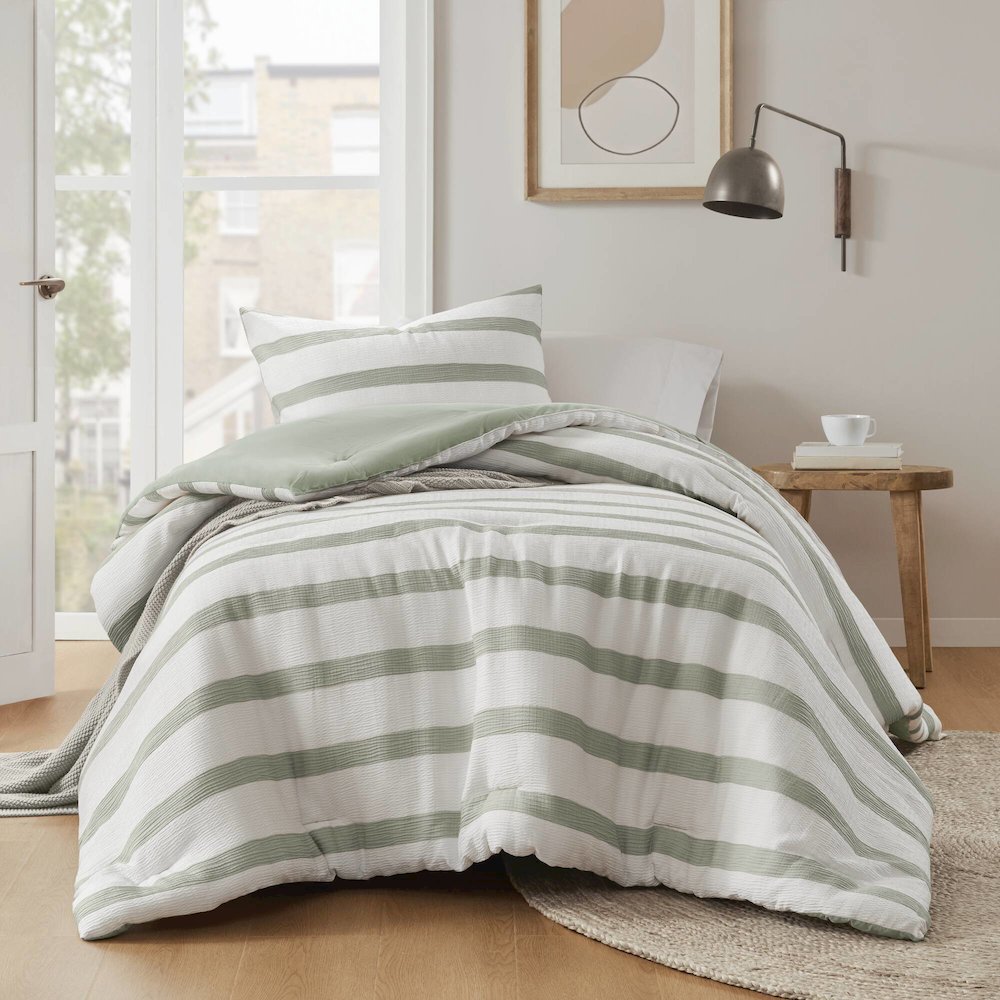 Merritt Yarn-dyed striped comforter, Sage Green color. Picture 3