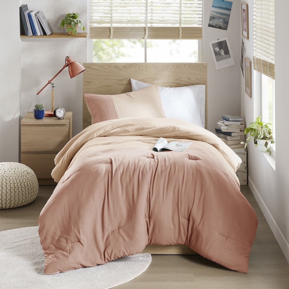 Miro Soft Washed Color Block Comforter Set, Pink color. Picture 3