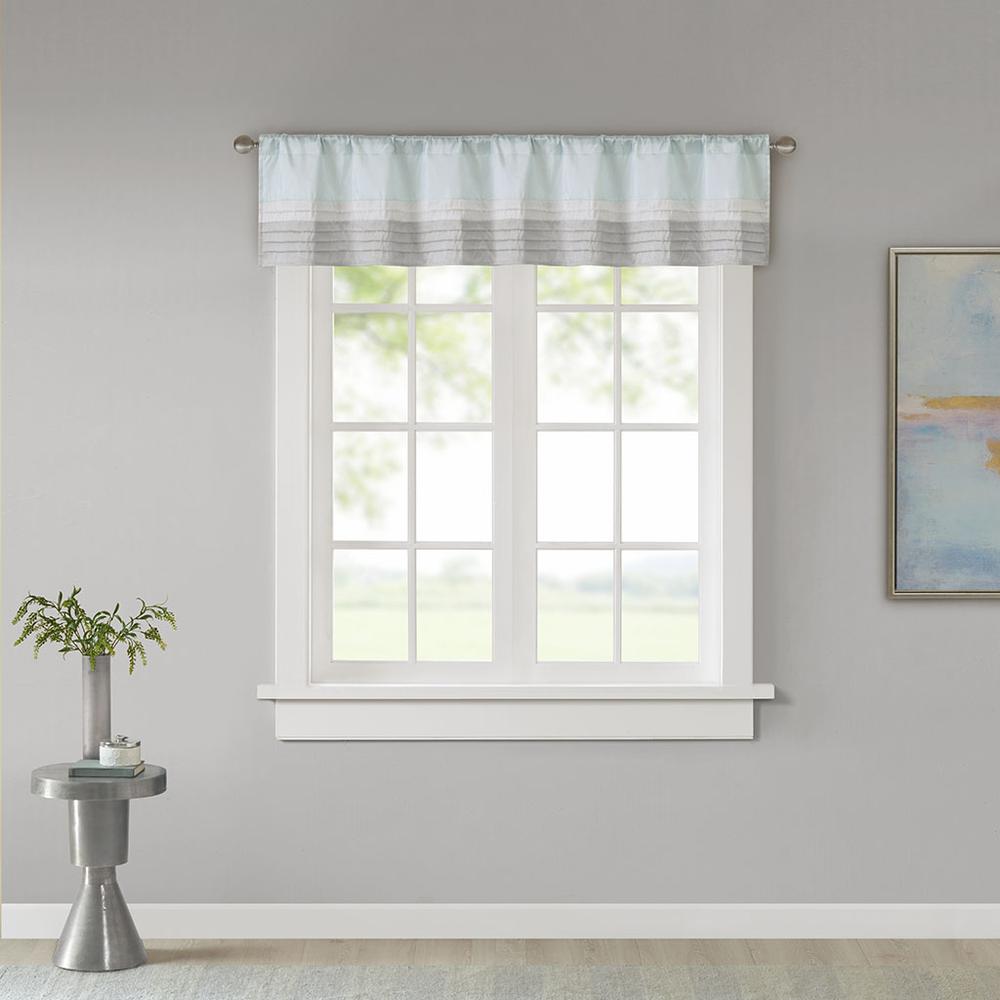 Polyoni Pintuck Valance. Picture 4