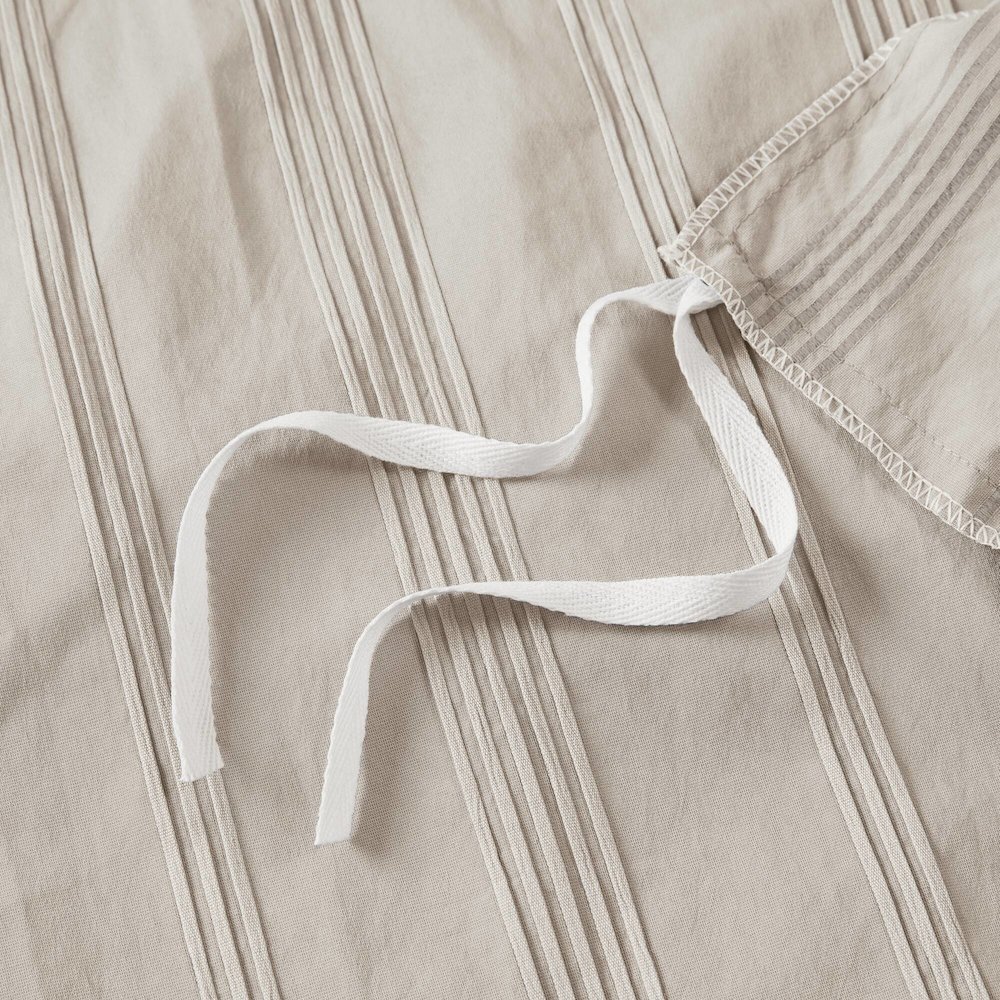 Logan Woven Striped Duvet Set, Neutral color. Picture 5