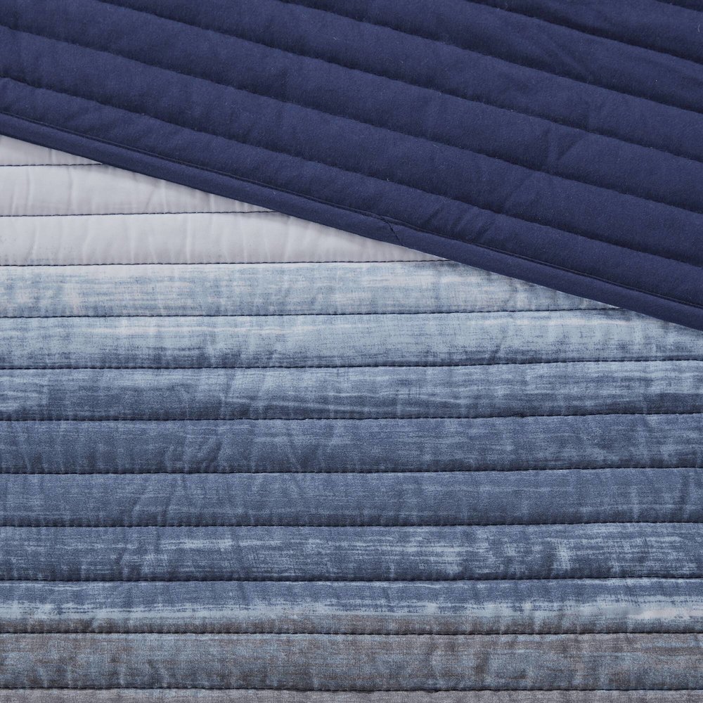 Saben 8 Piece Quilt Set with Cotton Bed Sheets, Navy color. Picture 2
