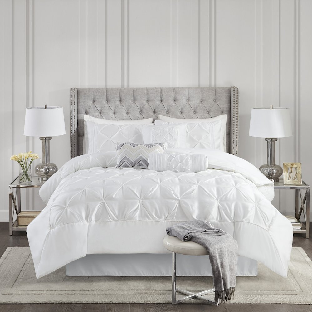 Laurel 100% Polyester Pieced Pleated 7pcs Tufted Comforter Set. Picture 1