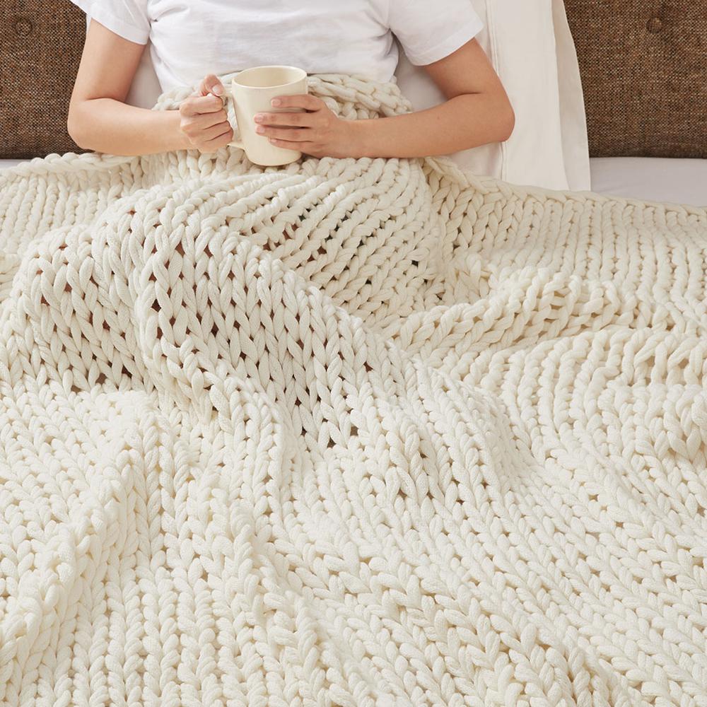 Handmade Throw. Picture 2