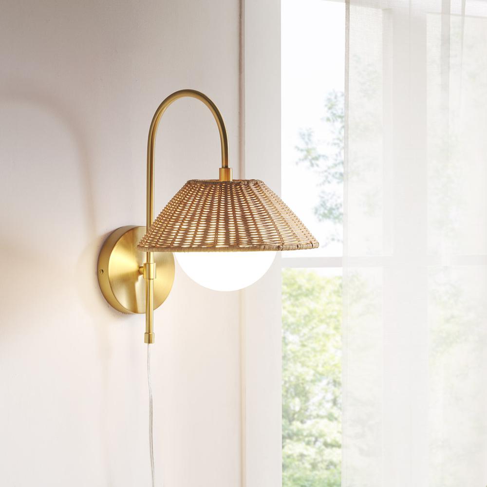 Rattan Weave Wall Sconce. Picture 5