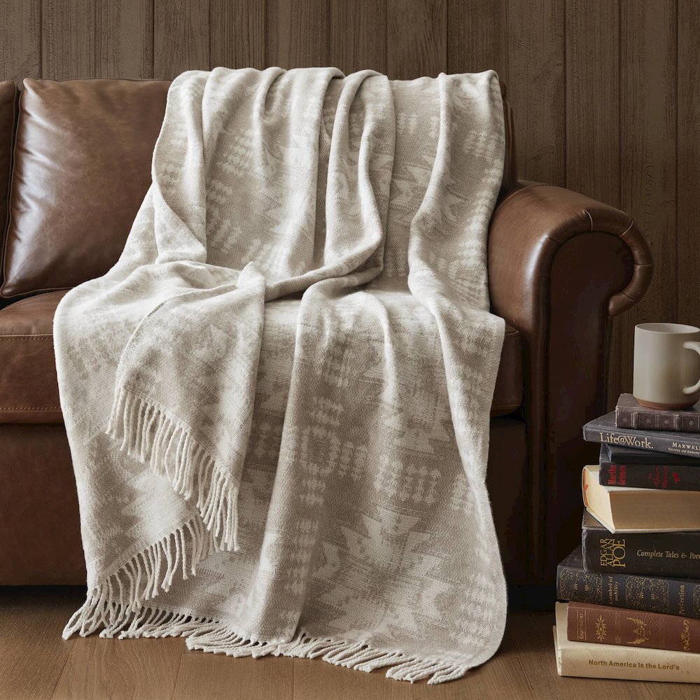 Alberta Cotton Blend Throw. Picture 1