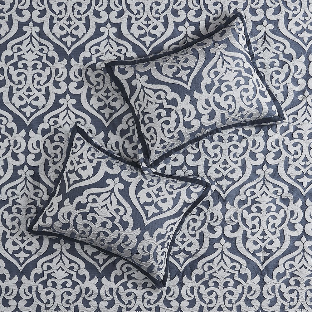 8 Piece Jacquard Comforter Set. Picture 1