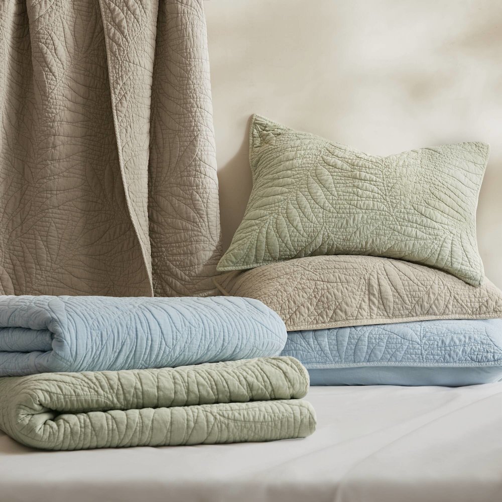 Botanical Leaves 3 Piece Cotton Quilt Set. Picture 4