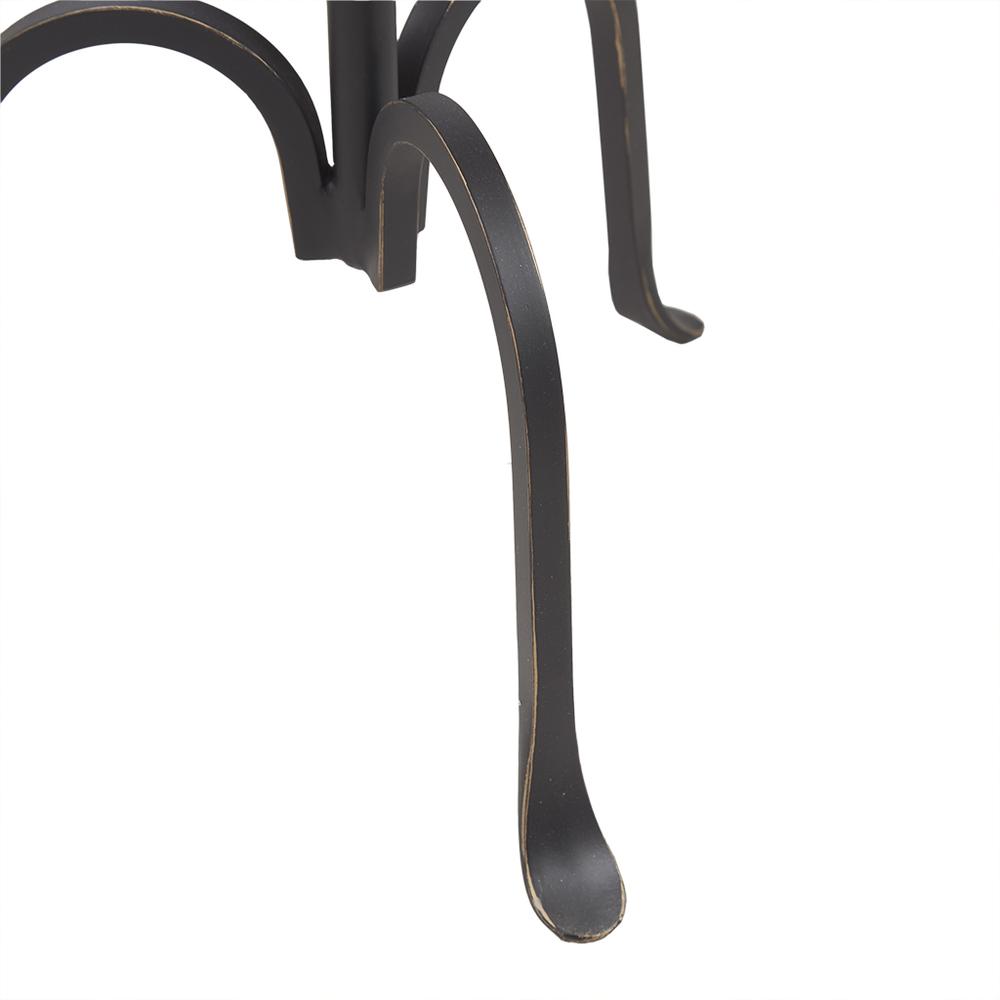 Accent Table. Picture 3