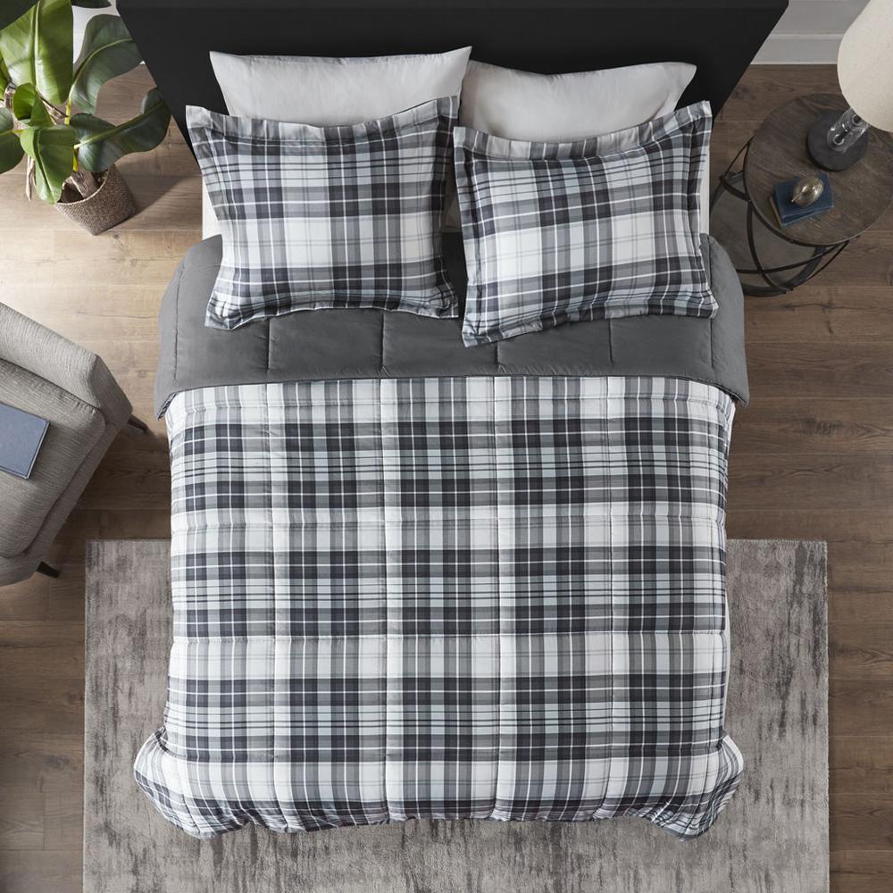 3M Scotchgard Down Alternative All Season Comforter Set. Picture 1