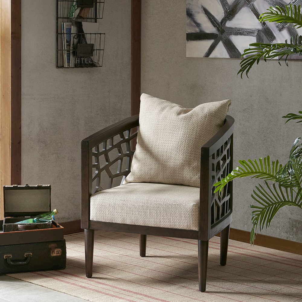 Accent Chair. Picture 4