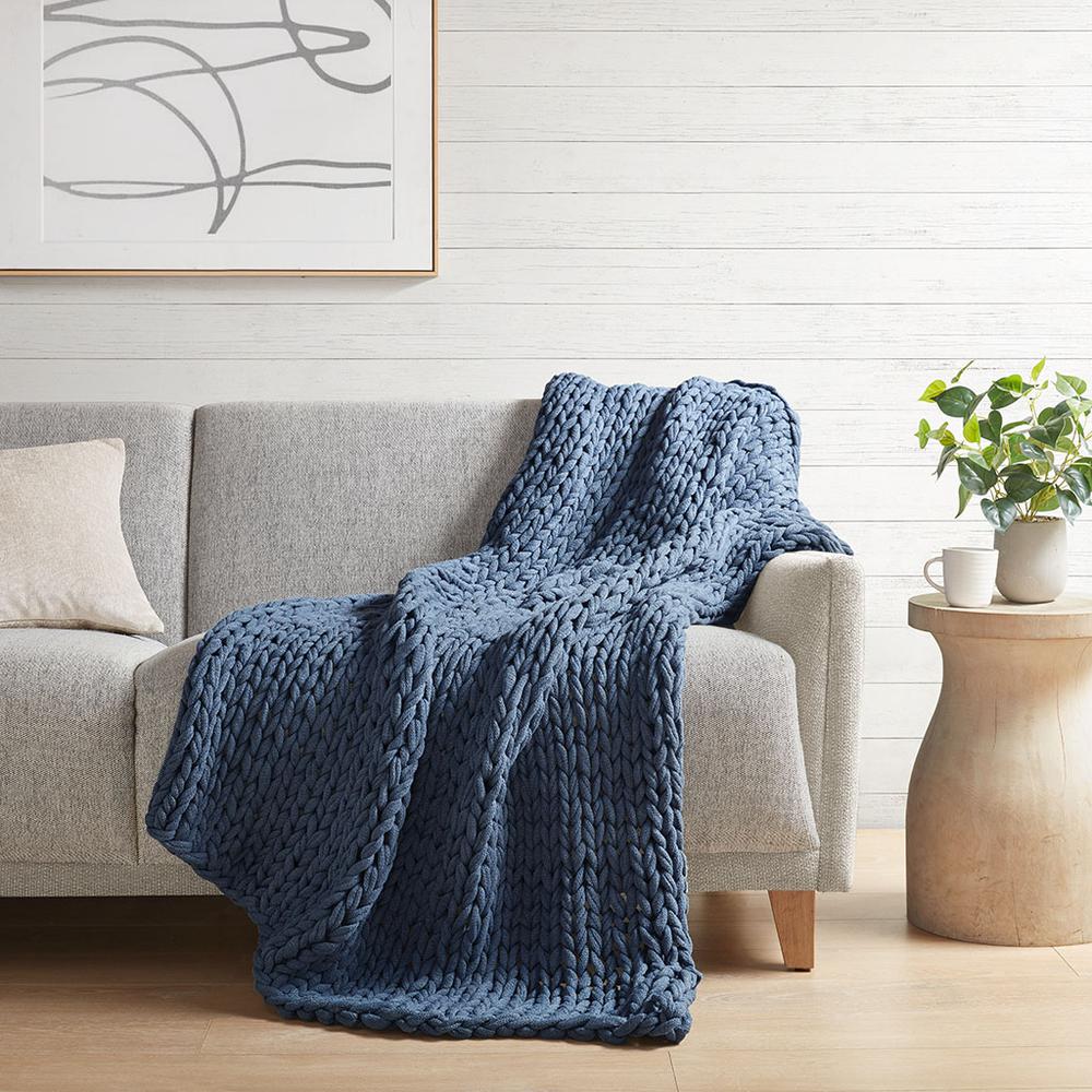 Handmade Throw. Picture 4
