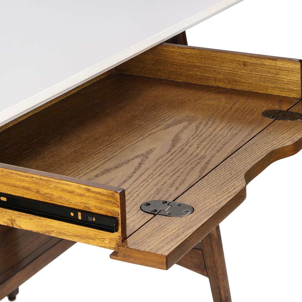 Desk. Picture 5