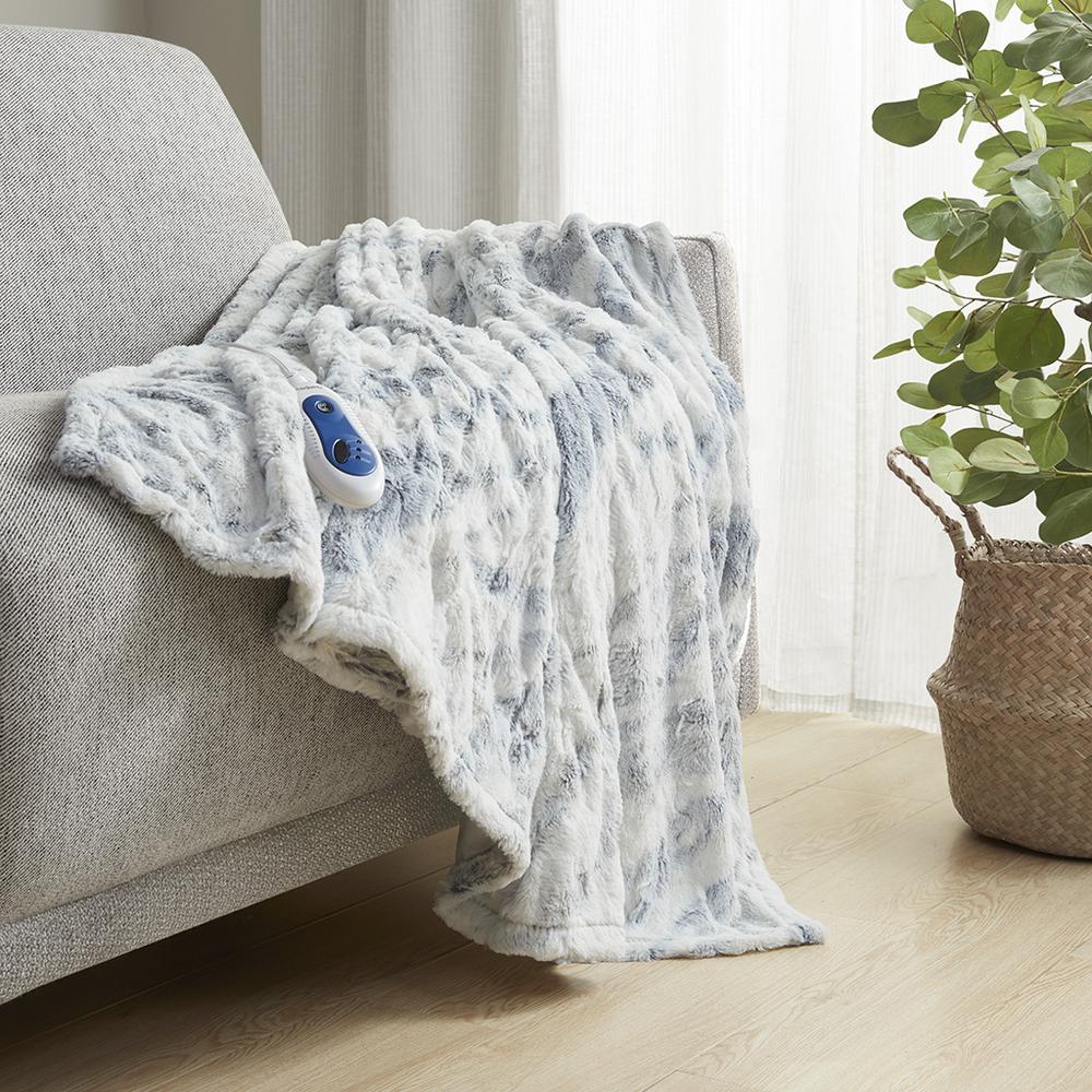 Oversized Faux Fur Heated Throw. Picture 4