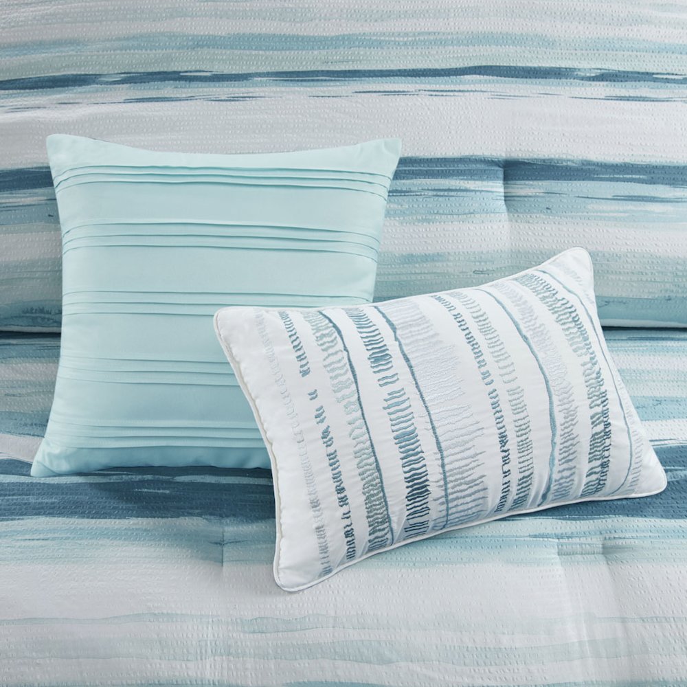 8 Piece Printed Seersucker Comforter and Quilt Set Collection. Picture 2