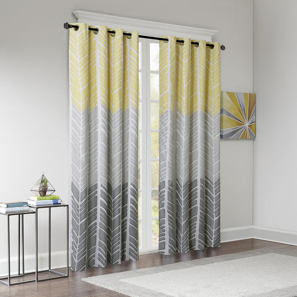Printed Total Blackout Curtain Panel. Picture 3
