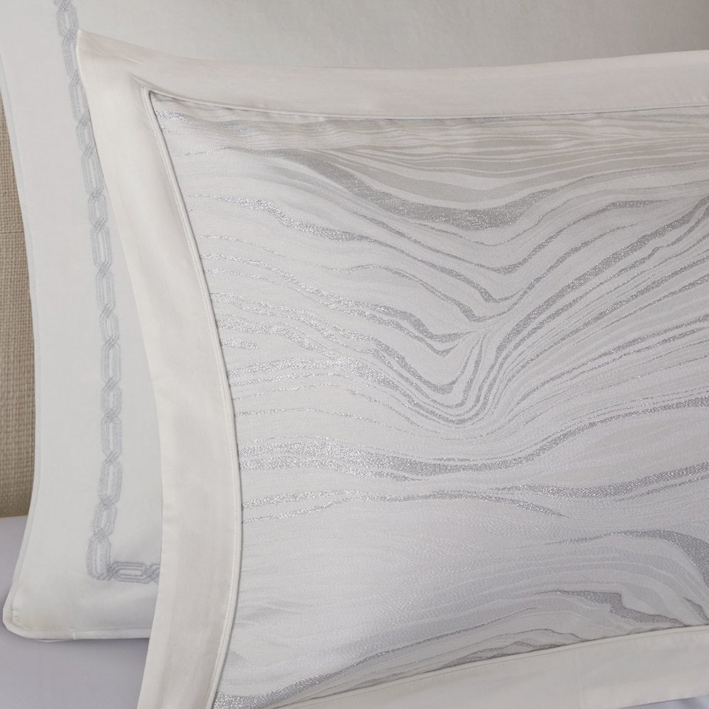 Hollywood Glam Comforter Set, White color. Picture 4