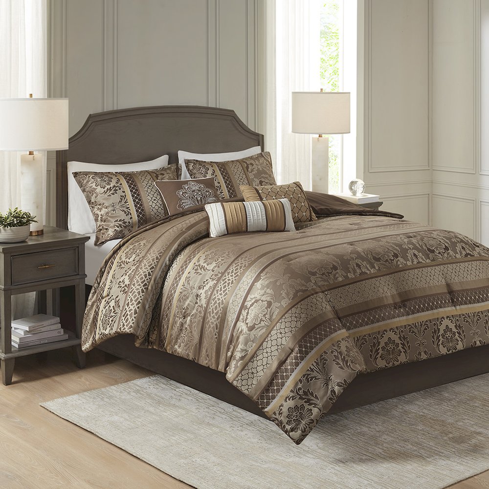 7 Piece Jacquard Comforter Set. Picture 2