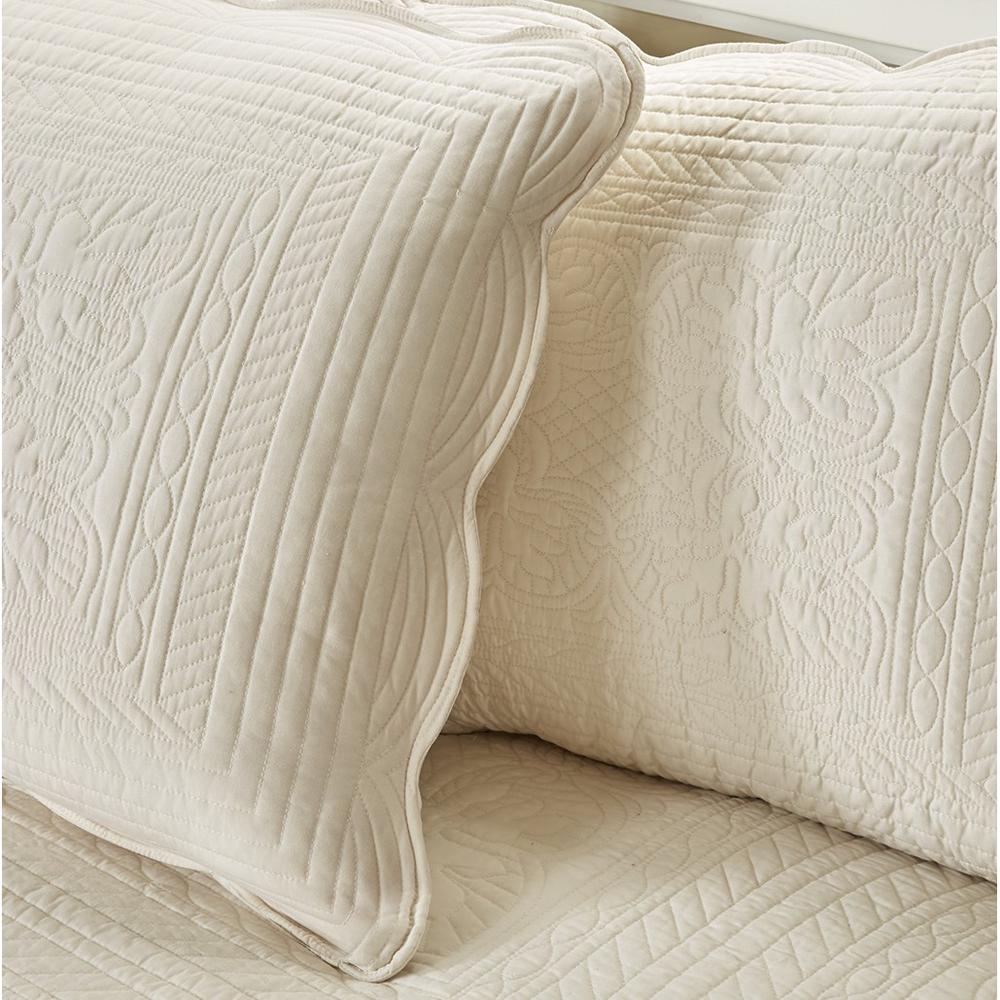 6 Piece Reversible Scalloped Edge Daybed Cover Set. Picture 5