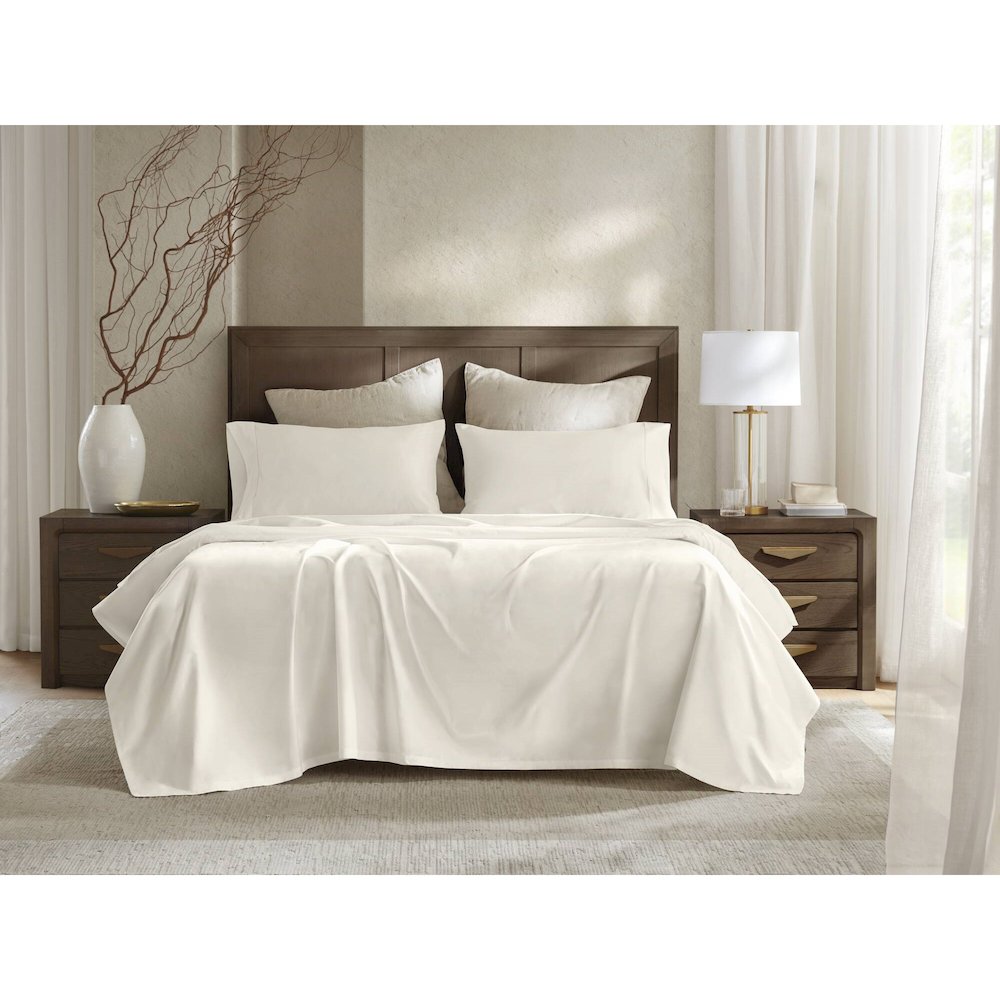 Sateen Sheet Set, Ivory color. Picture 2