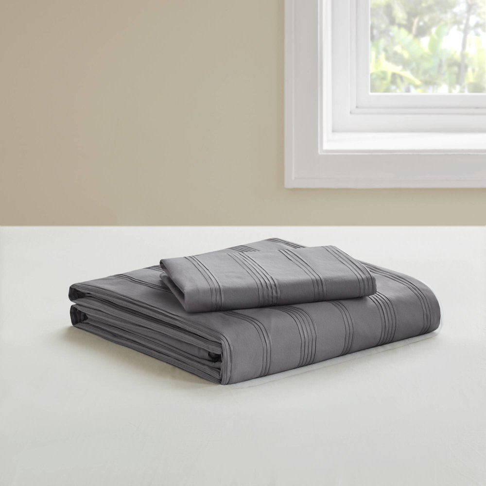 Logan Woven Striped Duvet Set, Charcoal color. Picture 1