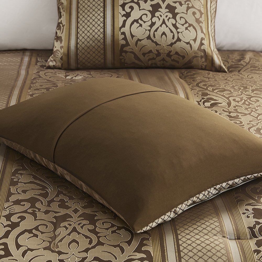 6 Piece Jacquard Comforter Set with Throw Pillows. Picture 2