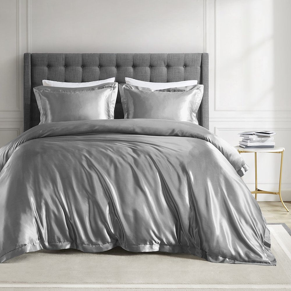 Satin Luxury Comforter Set in Grey Color. Picture 3