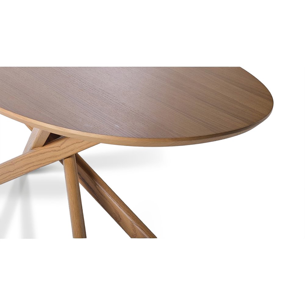 Pierre Dining Table. Picture 2
