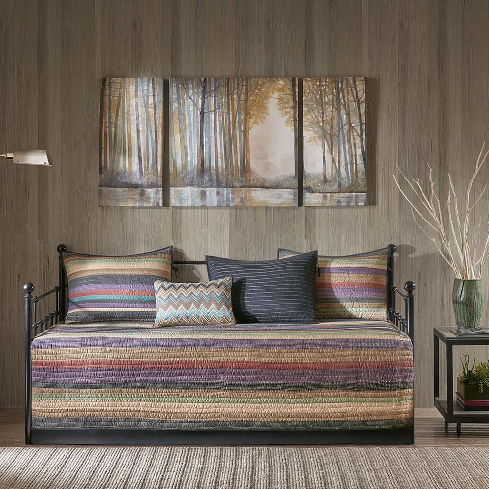 Yosemite 6 Piece Reversible Daybed Cover Set, Multi color. Picture 2