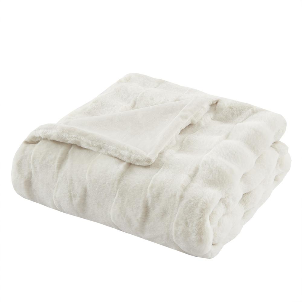 Faux Fur Throw. Picture 1