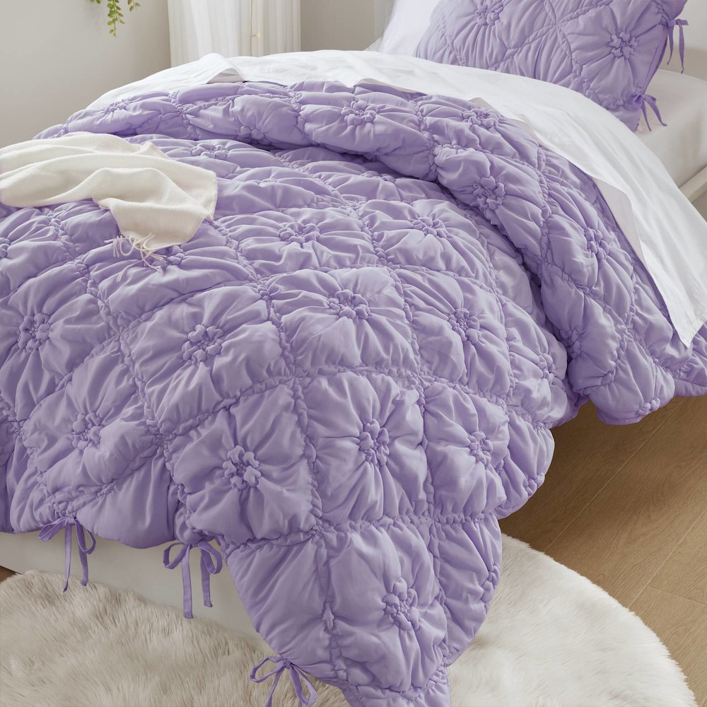 Lily 2PCS Comforter Set, Purple color. Picture 2