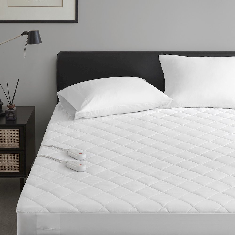Embossed Microfiber Heated Mattress Pad in White. Picture 5