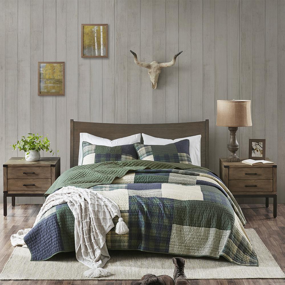Mill Creek Oversized Cotton Quilt Set, Green color. Picture 1