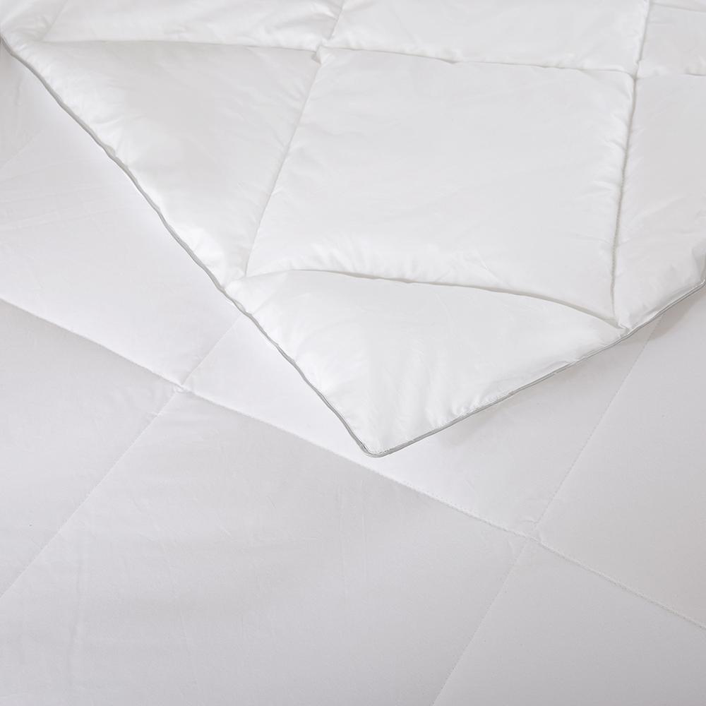 Diamond Quilting Down Alternative Comforter. Picture 4