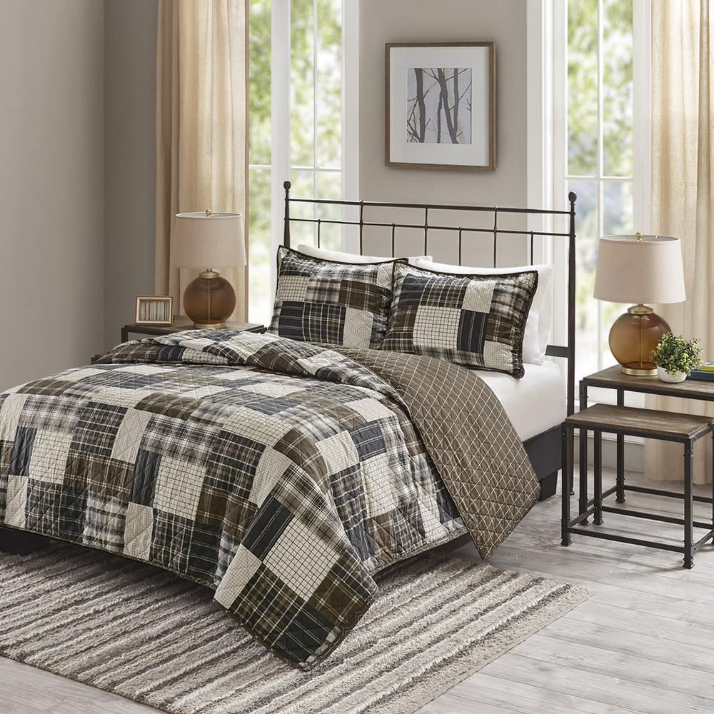 Timber 3 Piece Reversible Printed Quilt Set, Black/Brown color. Picture 4