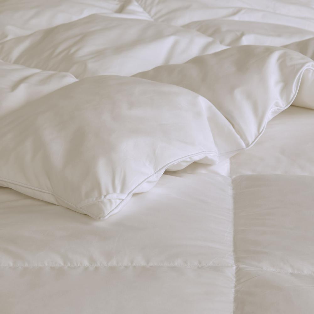 Goose Feather and Down Oversize Comforter. Picture 3