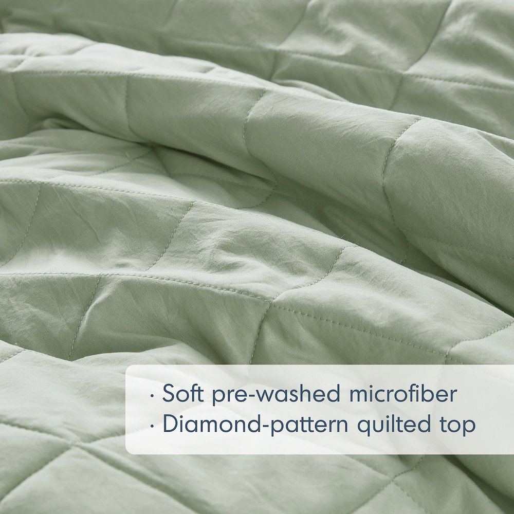 Diamond Quilted Ruffle Edge Comforter Set. Picture 4