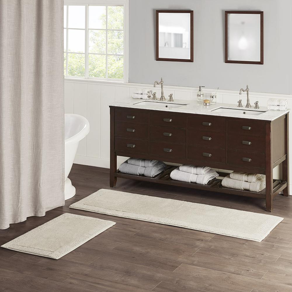 100% Cotton Tufted 3000 GSM Reversible Bath Rug. Picture 1