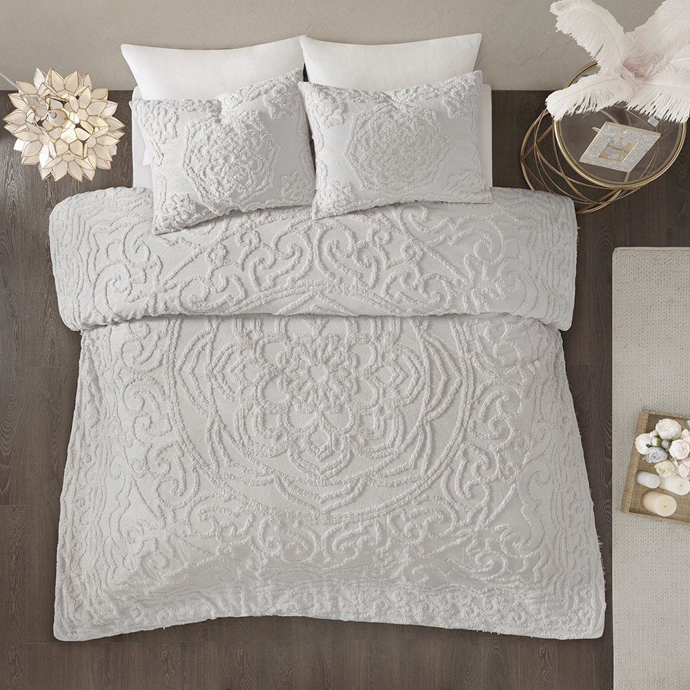 3-Piece Tufted Cotton Chenille Medallion Comforter Set. Picture 2