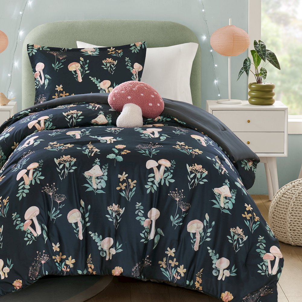 Gwen Mushroom Garden Comforter Set. Picture 1
