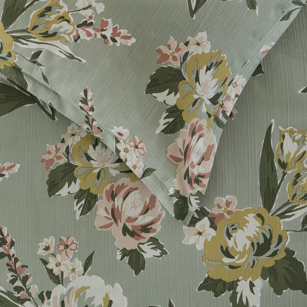 Salara Comforter Set. Picture 2