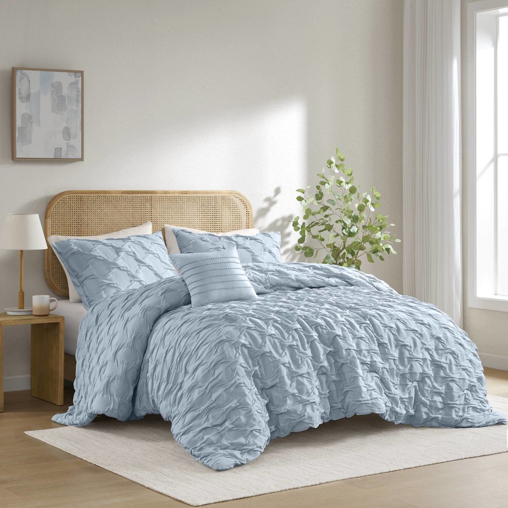 Bailey Diamond Pucker Woven Comforter Set, Blue color. Picture 3