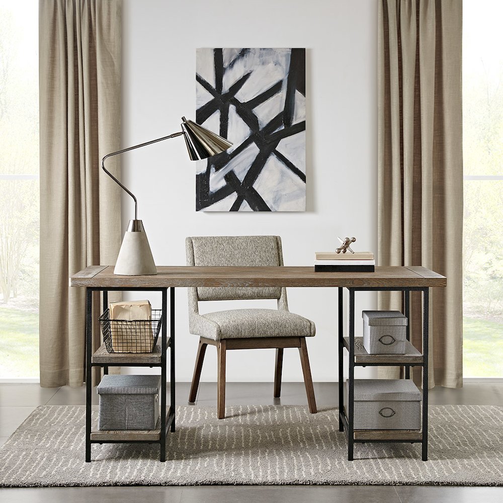 Desk. Picture 4