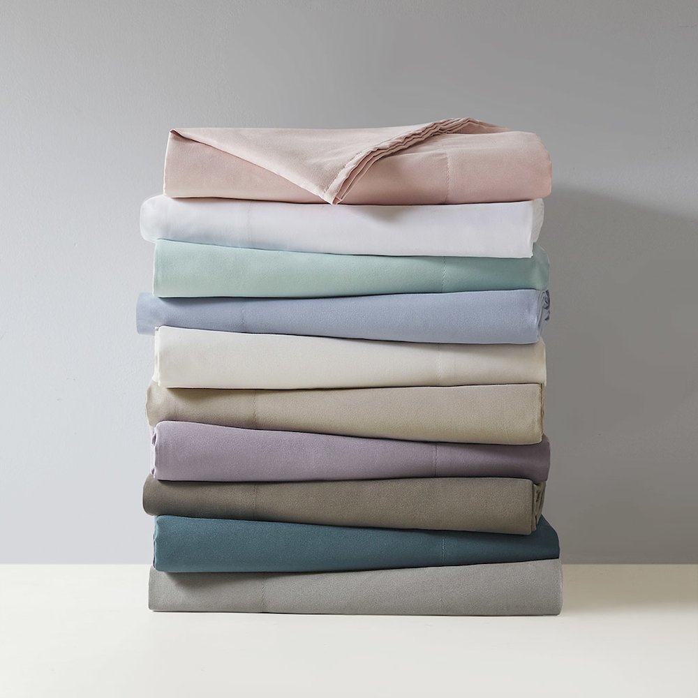 Luxurious Brushed Microfiber Deep Pocket Sheet Set. Picture 1