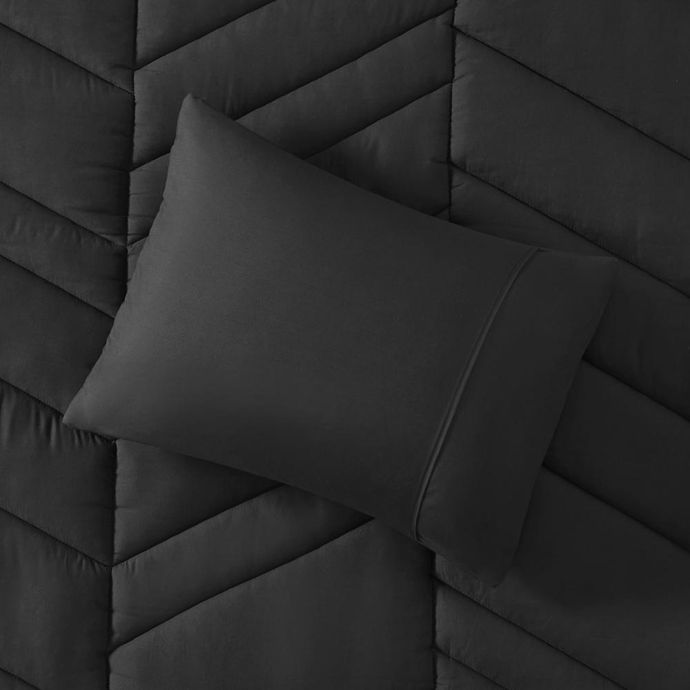 Quilted Chevron Comforter Set. Picture 2