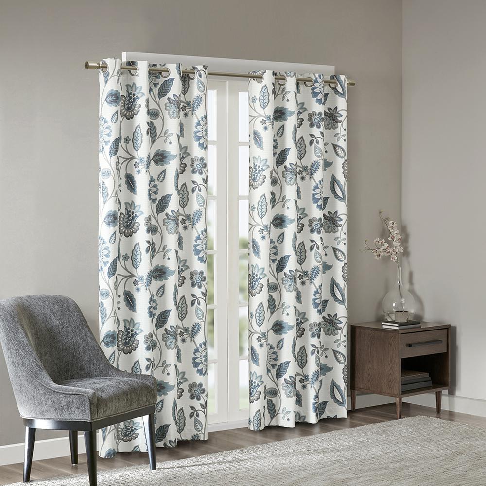 Jacquard Printed Room Darkening Curtain Panel. Picture 1