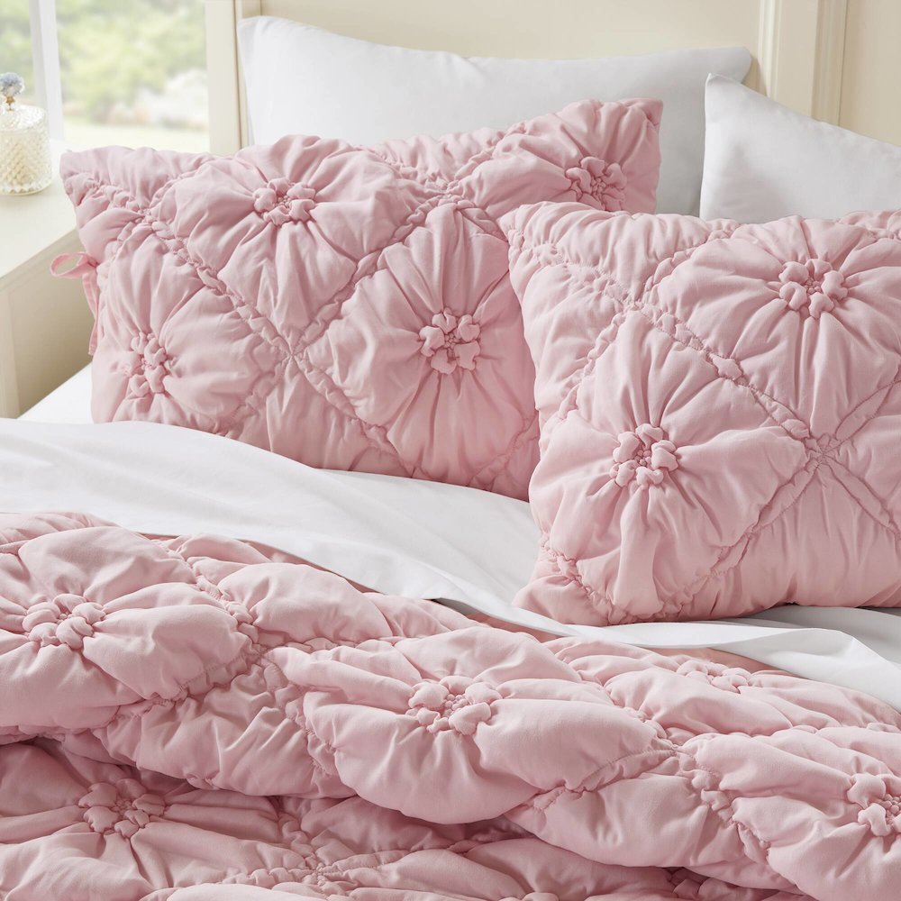 Lily 3PCS Comforter Set, Pink color. Picture 5