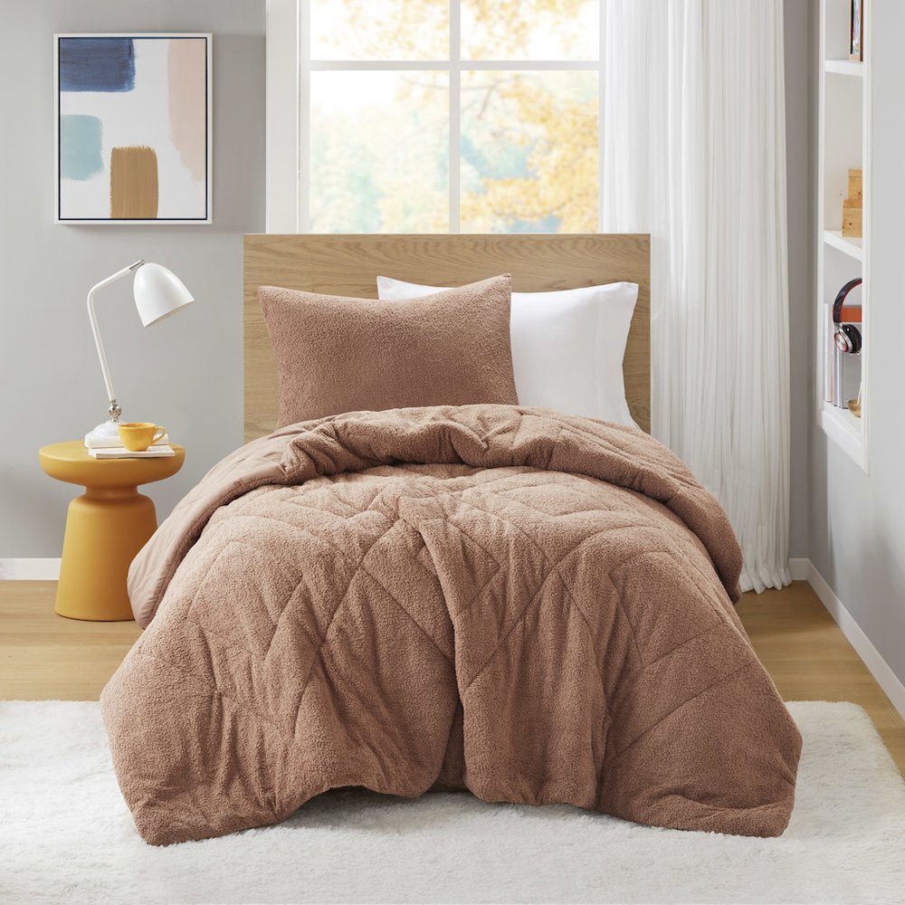 Double Diamond Quilted Teddy Comforter Set. Picture 2