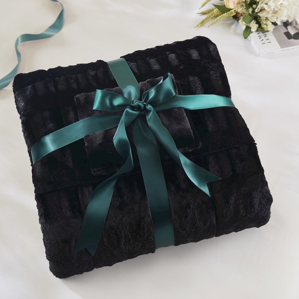 Gia Solid Faux Fur Comforter Mini Set, Black color. Picture 5